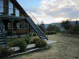 Jade Mountain Motel