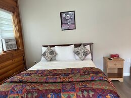 Jade Mountain Motel