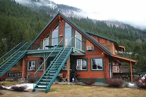 Jade Mountain Motel