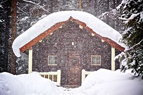 Storm Mountain Lodge Cabins & Dining