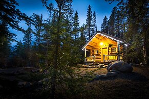 Storm Mountain Lodge Cabins & Dining