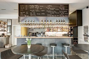 Hotel SiX
