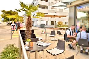 Hotel SiX
