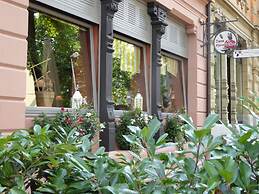 Hotel SiX