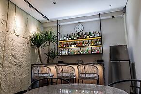Tropicana Suites