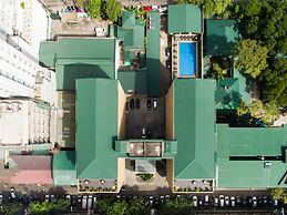 Tropicana Suites
