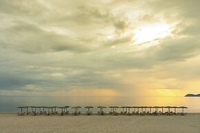 Kamari Beach Hotel