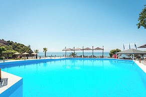 Kamari Beach Hotel