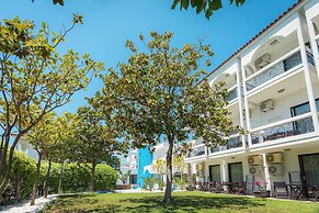 Kamari Beach Hotel