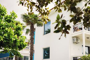 Kamari Beach Hotel