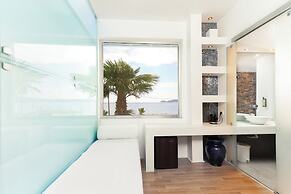 Kamari Beach Hotel