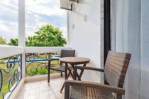 Kamari Beach Hotel