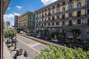 Napoli's Gold Hotel