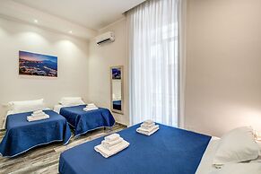 Napoli's Gold Hotel