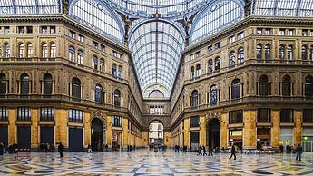 Napoli's Gold Hotel
