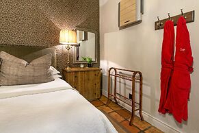 Avondrood Guest House