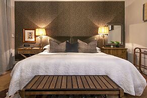 Avondrood Guest House