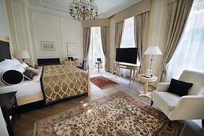 Wilson Palace by LOFT