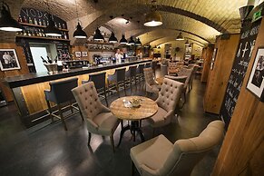Wilson Palace by LOFT