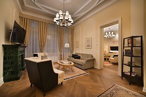 Wilson Palace by LOFT