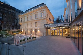 Wilson Palace by LOFT