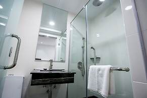 Belllo Hotel JB Central