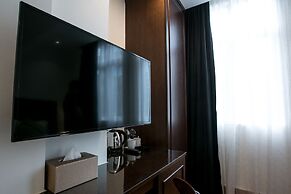Belllo Hotel JB Central
