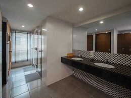 Silom Lofts Hotel