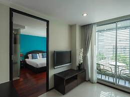 Silom Lofts Hotel