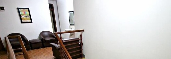 De Sun Pasteur Guest House by HouseinBandung