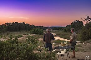 Inyati Game Lodge