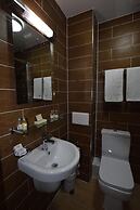 Lucky 8 Hotel