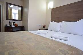 Lucky 8 Hotel