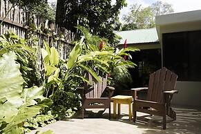 Jungle Lodge Hotel