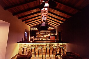 Jungle Lodge Hotel