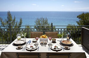 Avra Private Suites