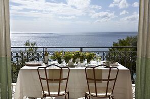 Avra Private Suites