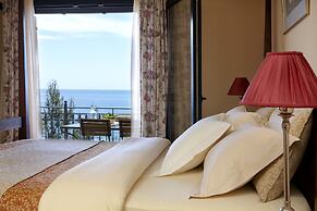 Avra Private Suites