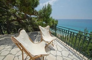 Avra Private Suites