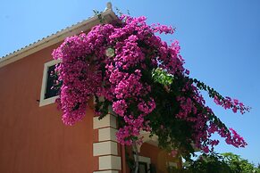 Avra Private Suites