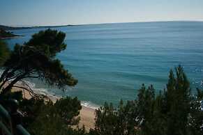 Avra Private Suites