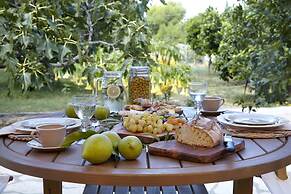 Avra Private Suites