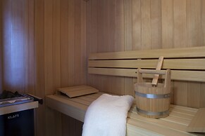 Avra Private Suites