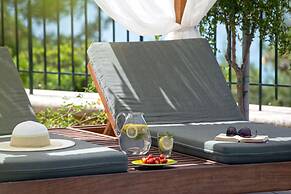 Avra Private Suites
