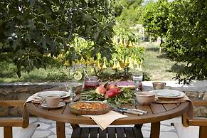 Avra Private Suites