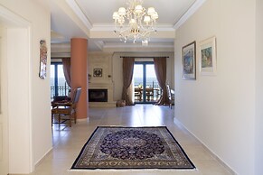 Avra Private Suites