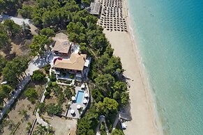 Avra Private Suites