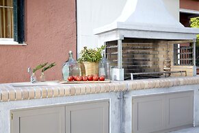 Avra Private Suites