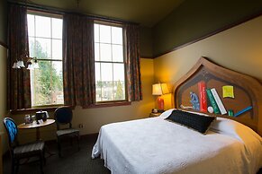 McMenamins Anderson School