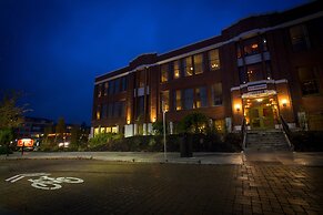 McMenamins Anderson School